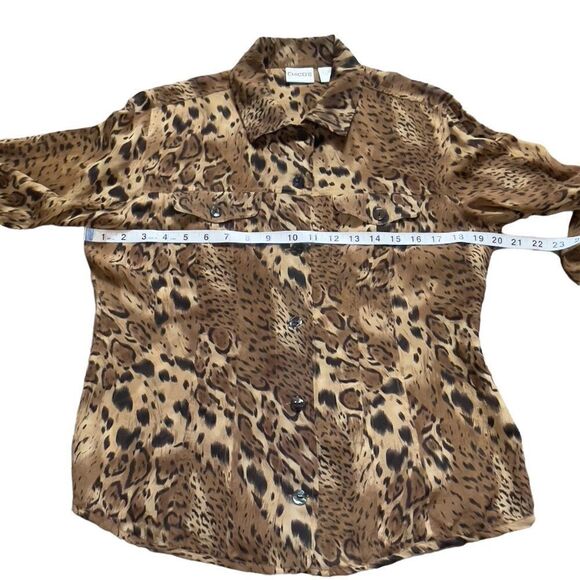 Chico’s Animal Print 💯% Silk Top Sz 1 (M) - Picture 8 of 15